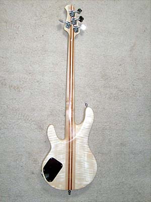 Completed Bass in natural satin nitro celulose